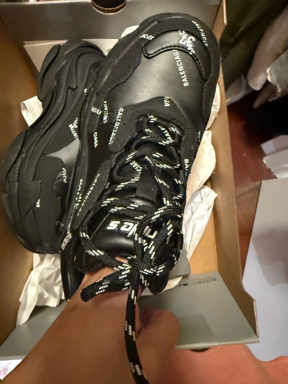 Balenciaga All-Black Logo Chunky Sneakers - Picture 9 of 9